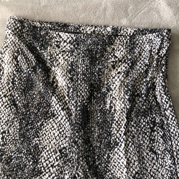 Snake Print Bike Shorts - Picture 4 of 6